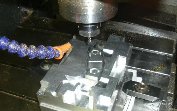 真空輥定位基準原則大有學問.jpg 真空輥定位基準原則大有學問.jpg