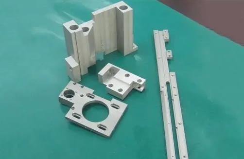 箱體中小批量傳統加工工藝特點詳解.jpg 箱體中小批量傳統加工工藝特點詳解.jpg