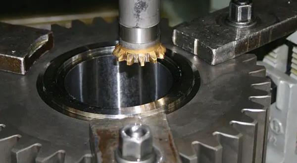 齒輪插齒和滾齒工藝原理特點.jpg 齒輪插齒和滾齒工藝原理特點.jpg